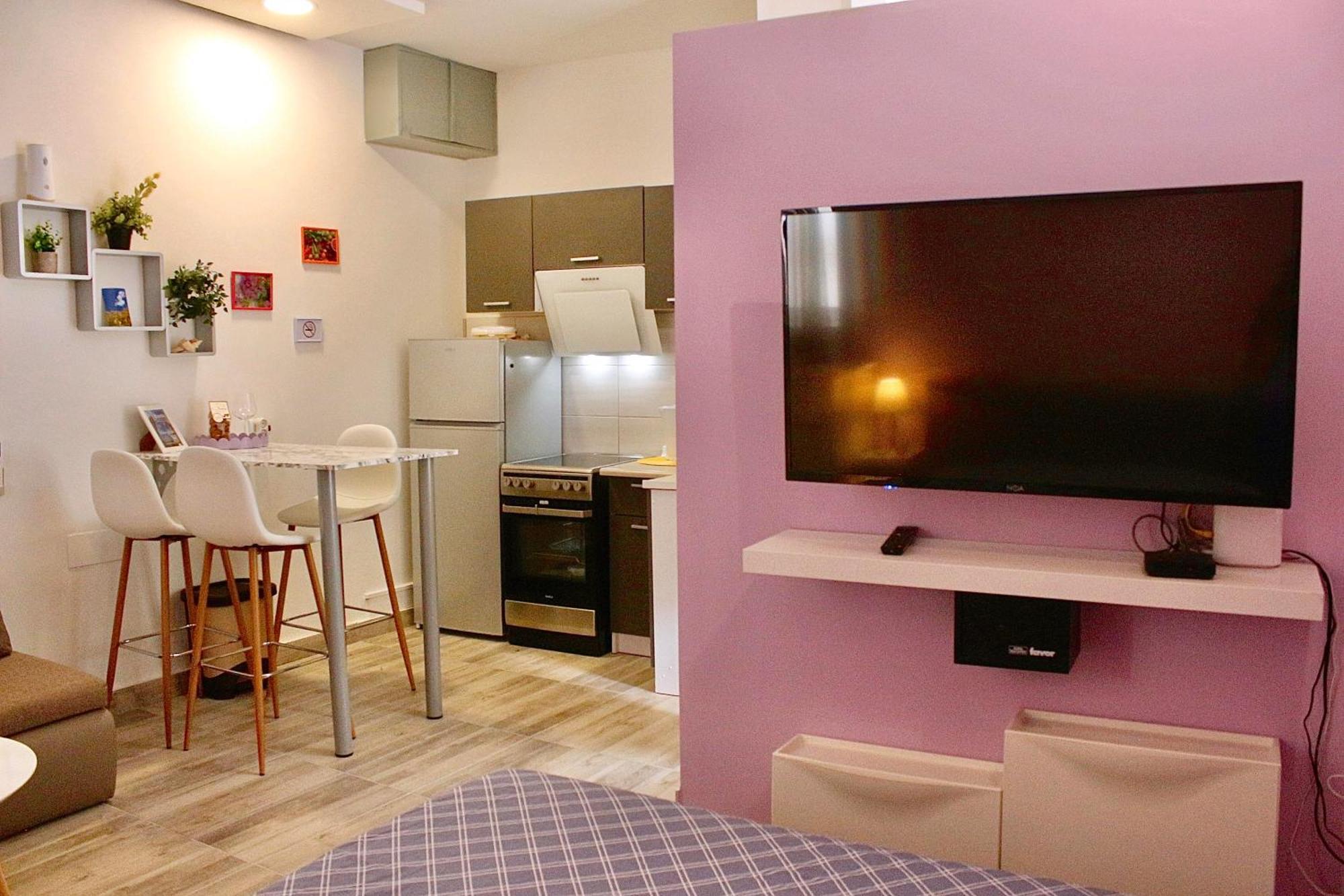 Klarisa City Center Apartment With Terrace Split Exterior photo