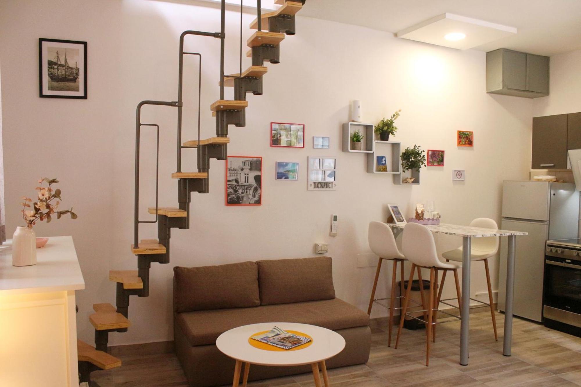 Klarisa City Center Apartment With Terrace Split Exterior photo
